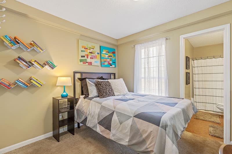 Private-Bedrooms-&-Three-Bathrooms